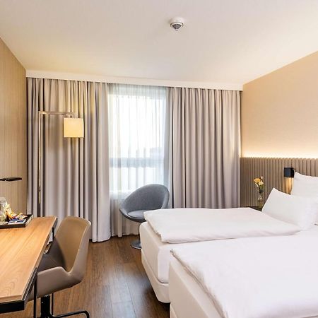 Nh Hamburg Altona Hotel Exterior photo