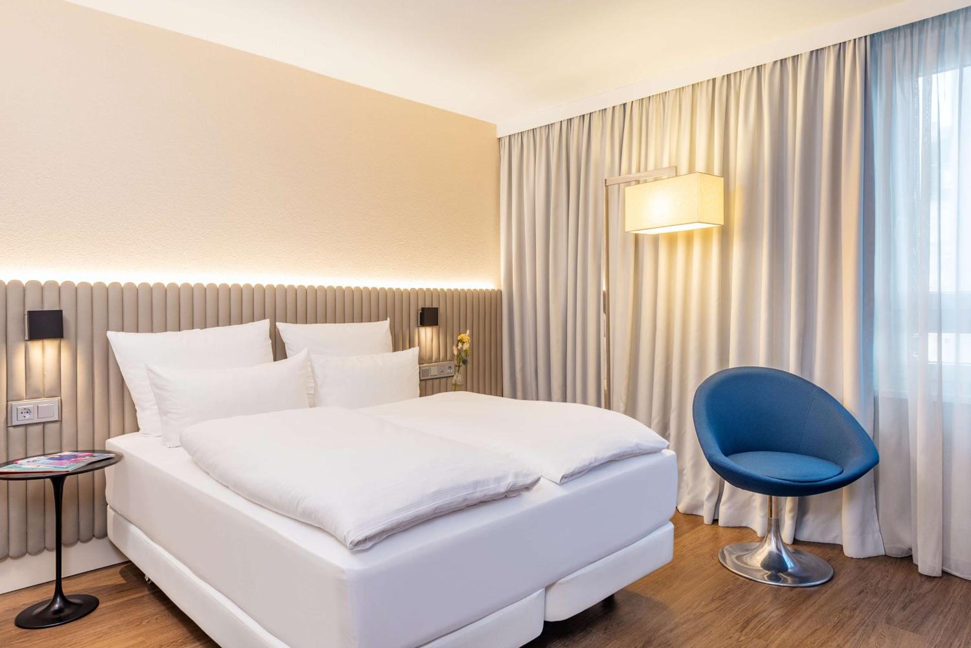 Nh Hamburg Altona Hotel Exterior photo