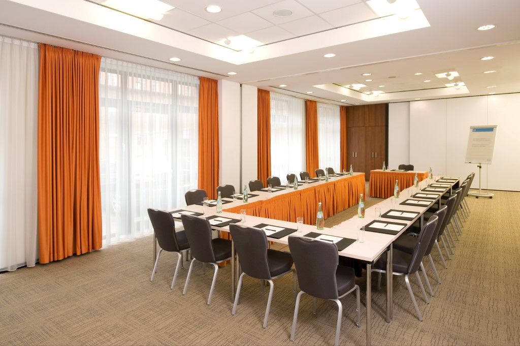 Nh Hamburg Altona Hotel Exterior photo